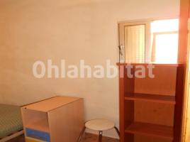 Pis, 41 m², prop de bus i tren