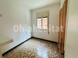 Pis, 138 m², prop de bus i tren