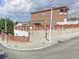 Houses (detached house), 68 m², near bus and train