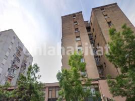 Flat, 83 m², near bus and train