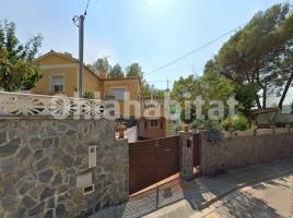 Piso, 100 m², cerca de bus y tren, seminuevo