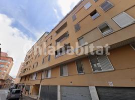 Pis, 94 m², prop de bus i tren