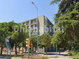 Flat, 66 m², near bus and train
