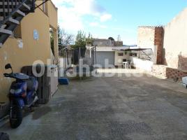 Flat, 80 m², near bus and train