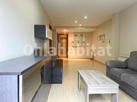 Piso, 97 m², cerca de bus y tren, seminuevo, CIRERA