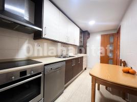 Piso, 97 m², cerca de bus y tren, seminuevo, CIRERA