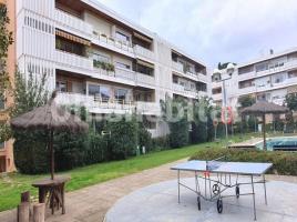 Àtic, 161 m², prop de bus i tren