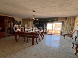 Piso, 97 m², cerca de bus y tren