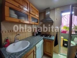 Pis, 75 m², prop de bus i tren