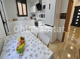  (unifamiliar aïllada), 261 m², près de bus et de train, nouveau