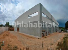 Louer , 468 m², polígon industrial