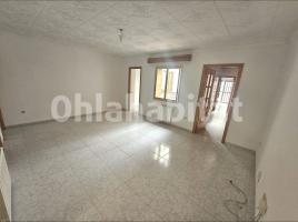 Piso, 116 m², cerca de bus y tren
