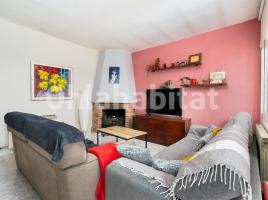 Dúplex, 243 m², prop de bus i tren