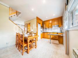  (unifamiliar adossada), 127 m², près de bus et de train
