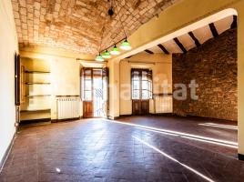 Casa (unifamiliar aislada), 418 m², cerca de bus y tren