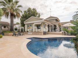 Casa (unifamiliar aislada), 687 m², cerca de bus y tren, Playa y cerca comercios