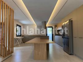 Houses (terraced house), 266 m², near bus and train