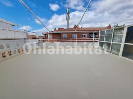 Attic, 169 m², near bus and train