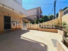 Flat, 57 m², near bus and train