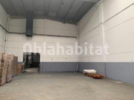 Louer , 928 m²