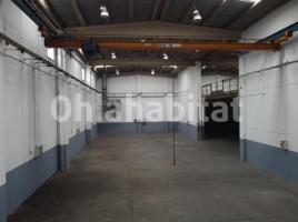 Louer , 928 m²