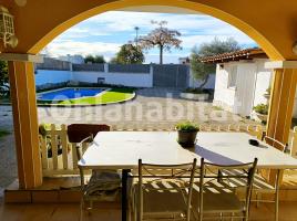 Houses (detached house), 177 m², near bus and train