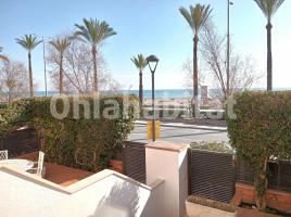 Flat, 62 m², near bus and train