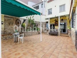 Casa (unifamiliar aislada), 560 m², cerca de bus y tren