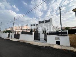 Casa (unifamiliar aïllada), 87 m², prop de bus i tren, seminou