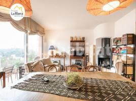  (unifamiliar aïllada), 127 m², près de bus et de train, presque neuf