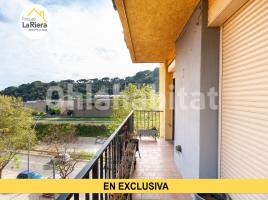 Flat, 69 m², near bus and train