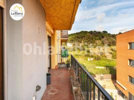 Flat, 69 m², near bus and train