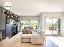 Casa (unifamiliar aïllada), 289 m², prop de bus i tren, seminou