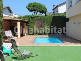 Casa (unifamiliar aislada), 340 m², cerca de bus y tren