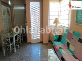 Apartamento, 60 m², cerca de bus y tren