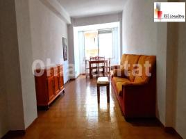 Apartament, 121 m², près de bus et de train