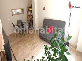 Apartament, 60 m², près de bus et de train, presque neuf
