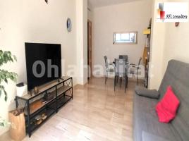 Apartament, 60 m², près de bus et de train, presque neuf
