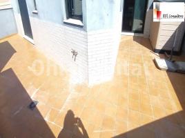 Apartament, 90.78 m², près de bus et de train, presque neuf
