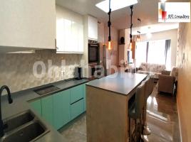  (casa rural), 208 m², près de bus et de train