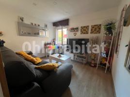 Piso, 70 m², cerca de bus y tren