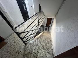 Piso, 70 m², cerca de bus y tren