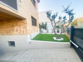 (unifamiliar aïllada), 359 m², près de bus et de train, presque neuf