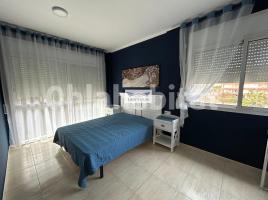 Apartamento, 63 m², cerca de bus y tren, seminuevo