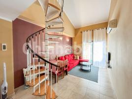 Àtic, 92 m², prop de bus i tren, seminou