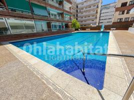 Apartament, 51 m², près de bus et de train