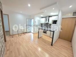 Àtic, 64 m², prop de bus i tren, Marianao