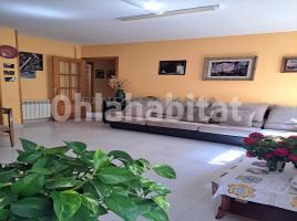 Piso, 85 m², cerca de bus y tren, Les roquetes