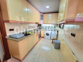 Pis, 82 m², près de bus et de train, marianao
