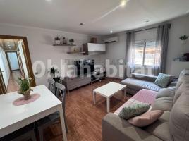 Pis, 72 m², prop de bus i tren, molivell